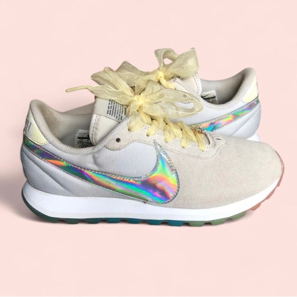 Nike Cream Sneakers with Iridescent Holographic Swoosh 9.5